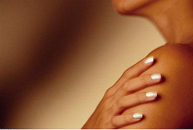 《哥谭骑士》合作模式演示 罗宾红头罩对战小丑女